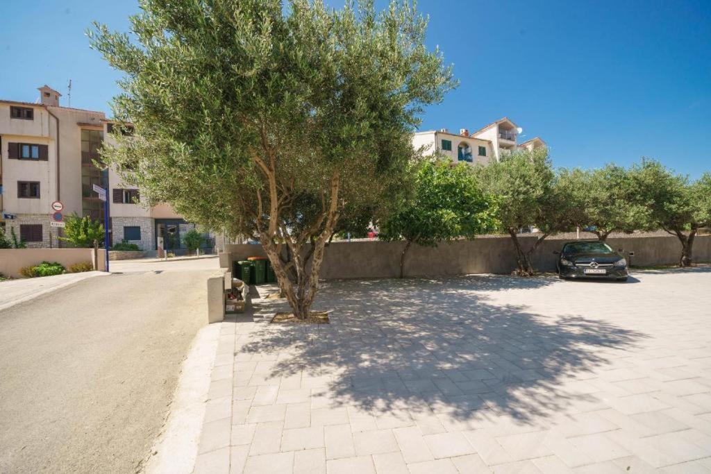 Apartments Dobrenic Vodice Exterior photo