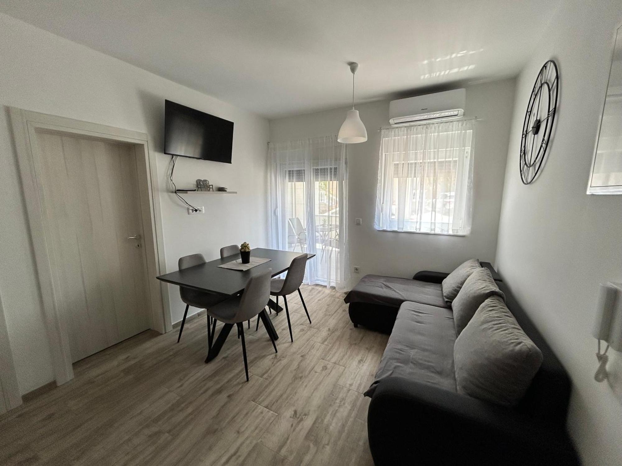 Apartments Dobrenic Vodice Exterior photo